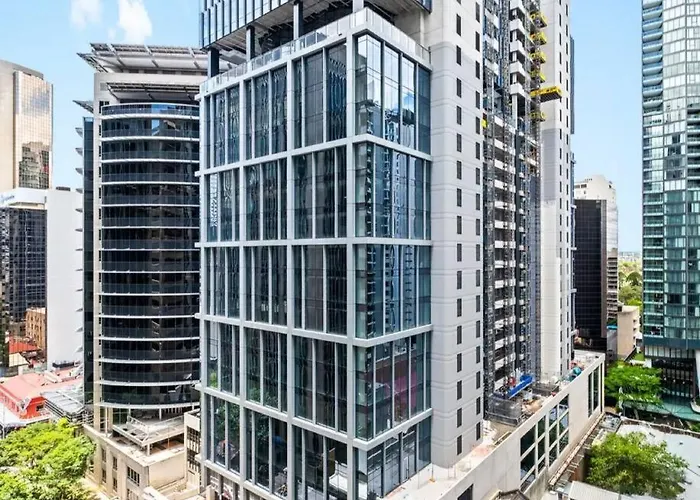 Luxury City Center King Bed Apartment And Study